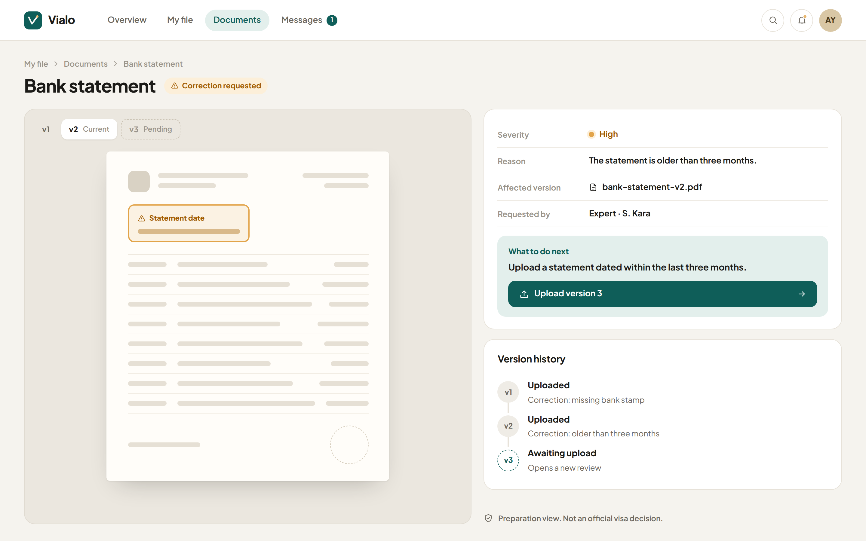 Vialo correction request concept visual: the expert's reason, the affected document version, one clear action and the version history. The data is illustrative.
